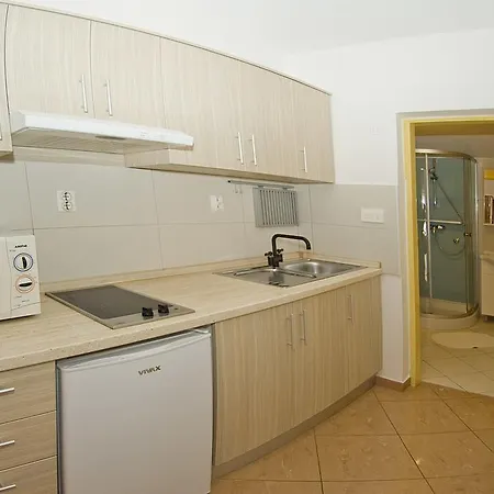 Apartment Tomato 1