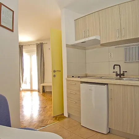 Tomato 1 Novigrad Istria