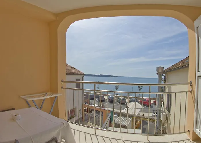 Tomato 1 Novigrad Istria